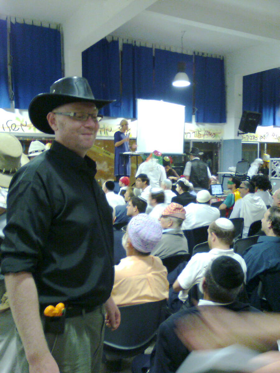 Un milagro de Purim en 5770 y la asimilación de Mordejai y Ester